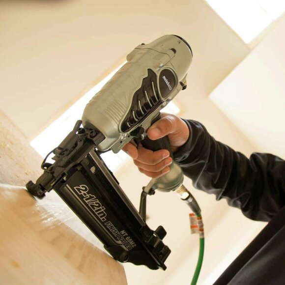NEW Metabo HPT 16 Gauge Finish Nailer | NT65M2S | 1" to 2-1/2" Finish Nails - Picture 3 of 7